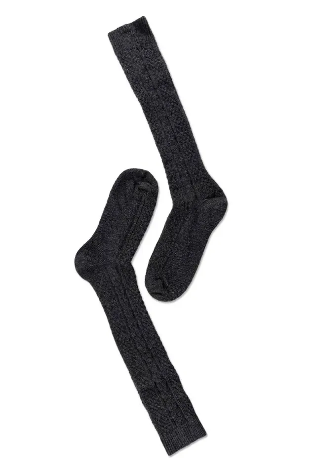 Note By Syversen Wool Cable Knee High knestrømper mørkegrå