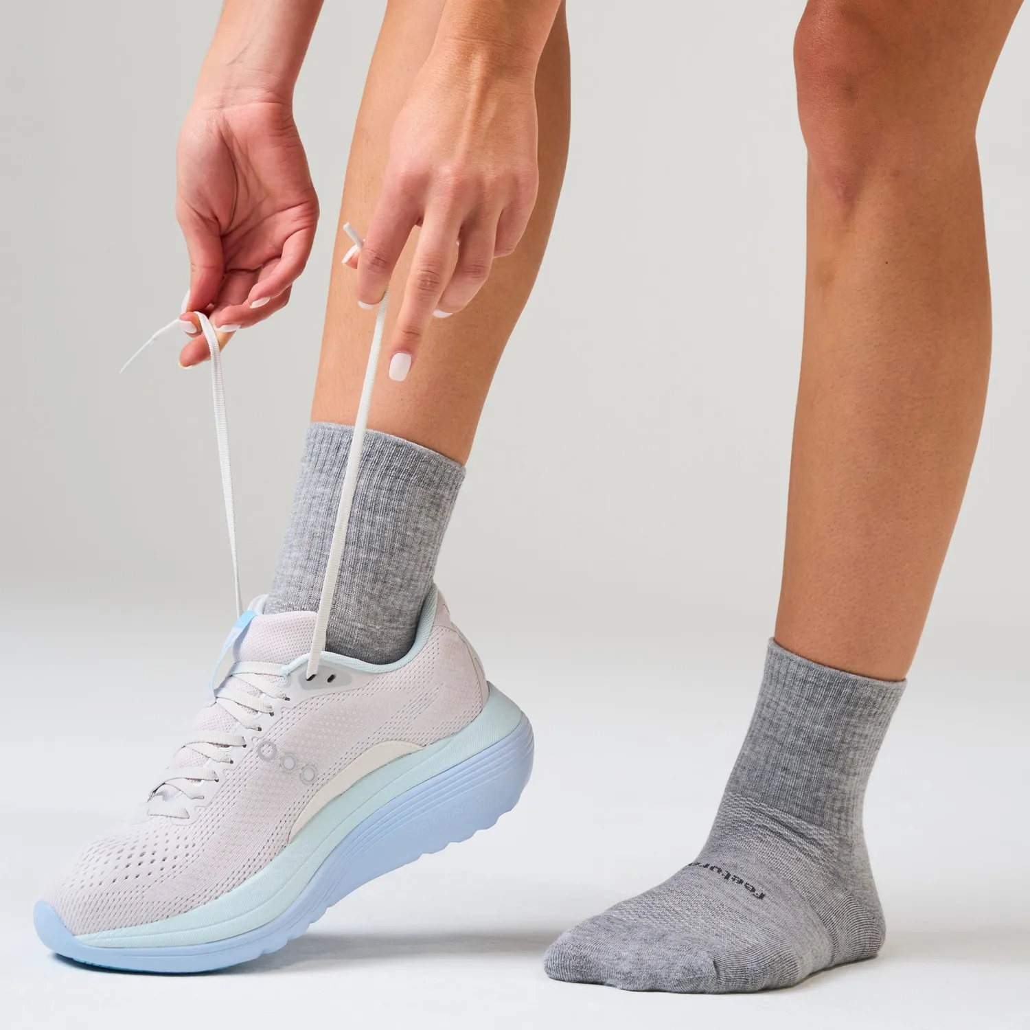 Feetures High Performance Max Cushion Quarter Tall sokker 6-pk White Mix tykke