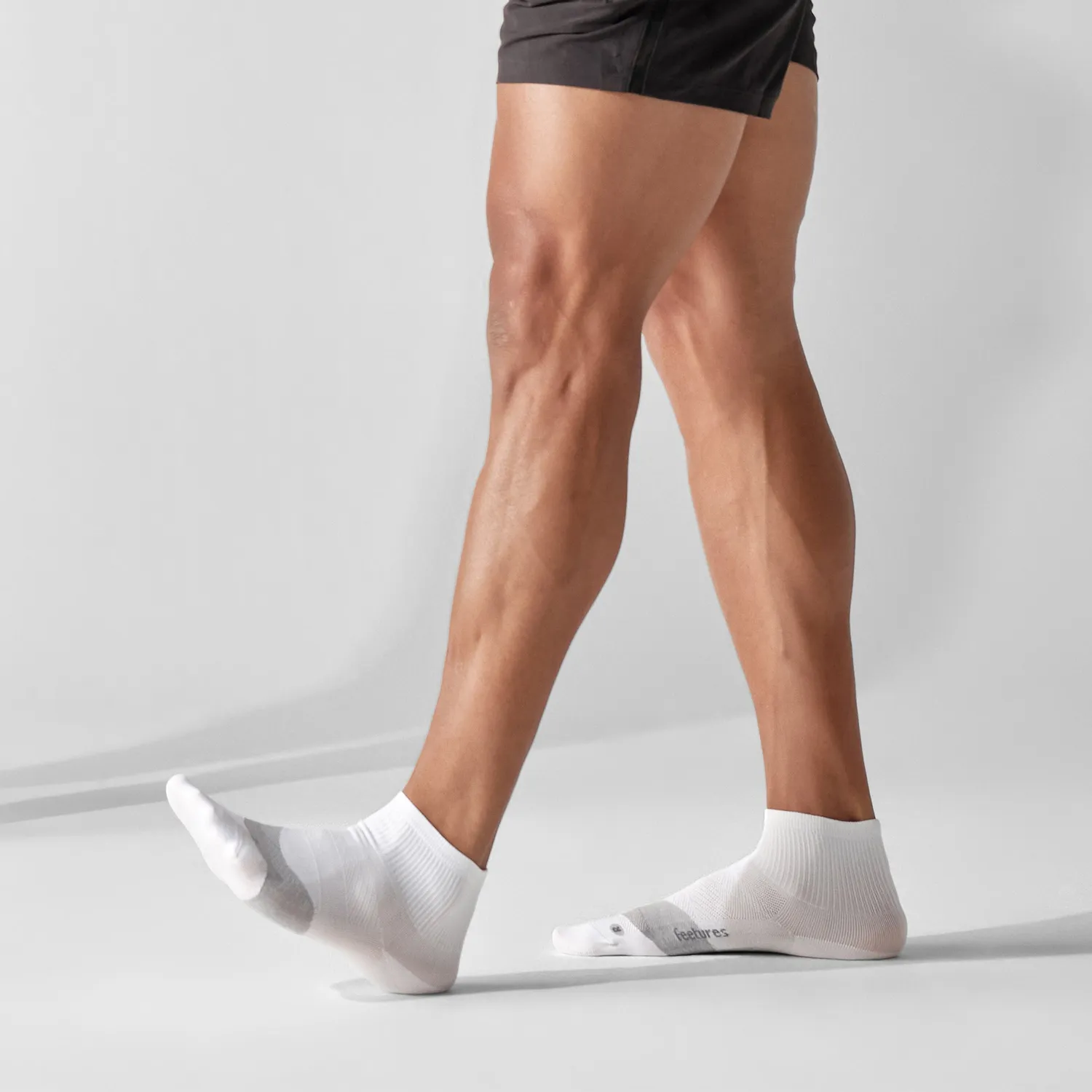 Feetures Elite Ultra Light Quarter sokker 3-pk White luftig