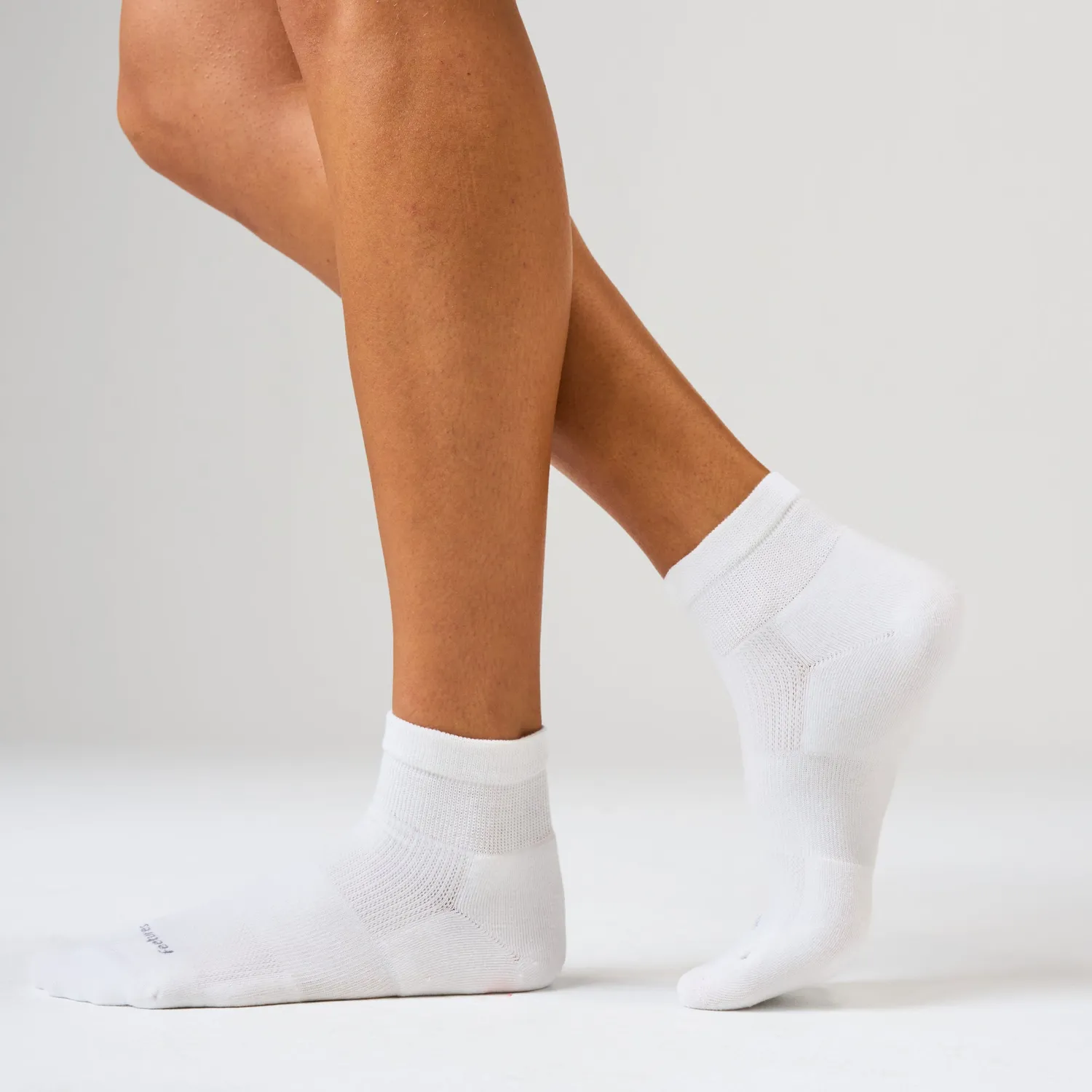 Feetures Therapeutic Max Cushion Quarter sokker Hvit