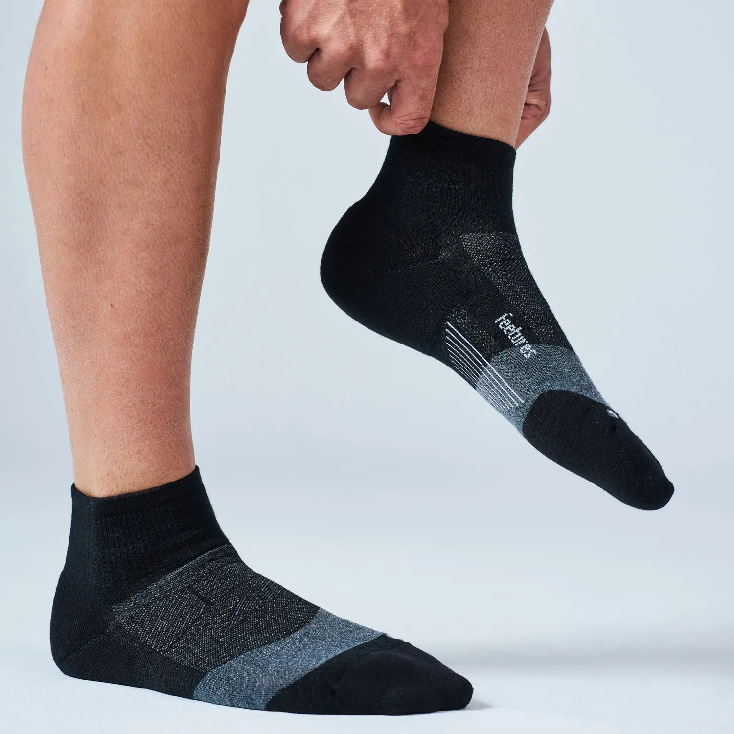 Feetures Merino 10 Ultra Light Quarter ullsokker svart