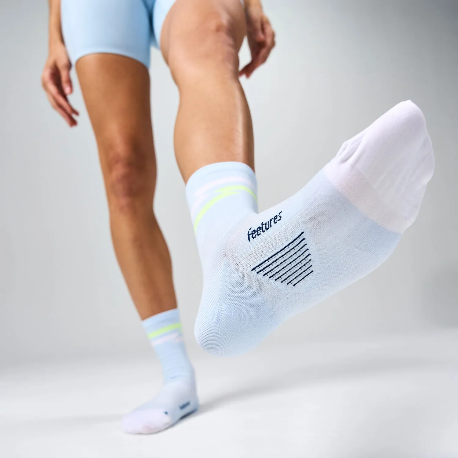 Feetures Elite Ultra Light Mini Crew sokker hvit tynne