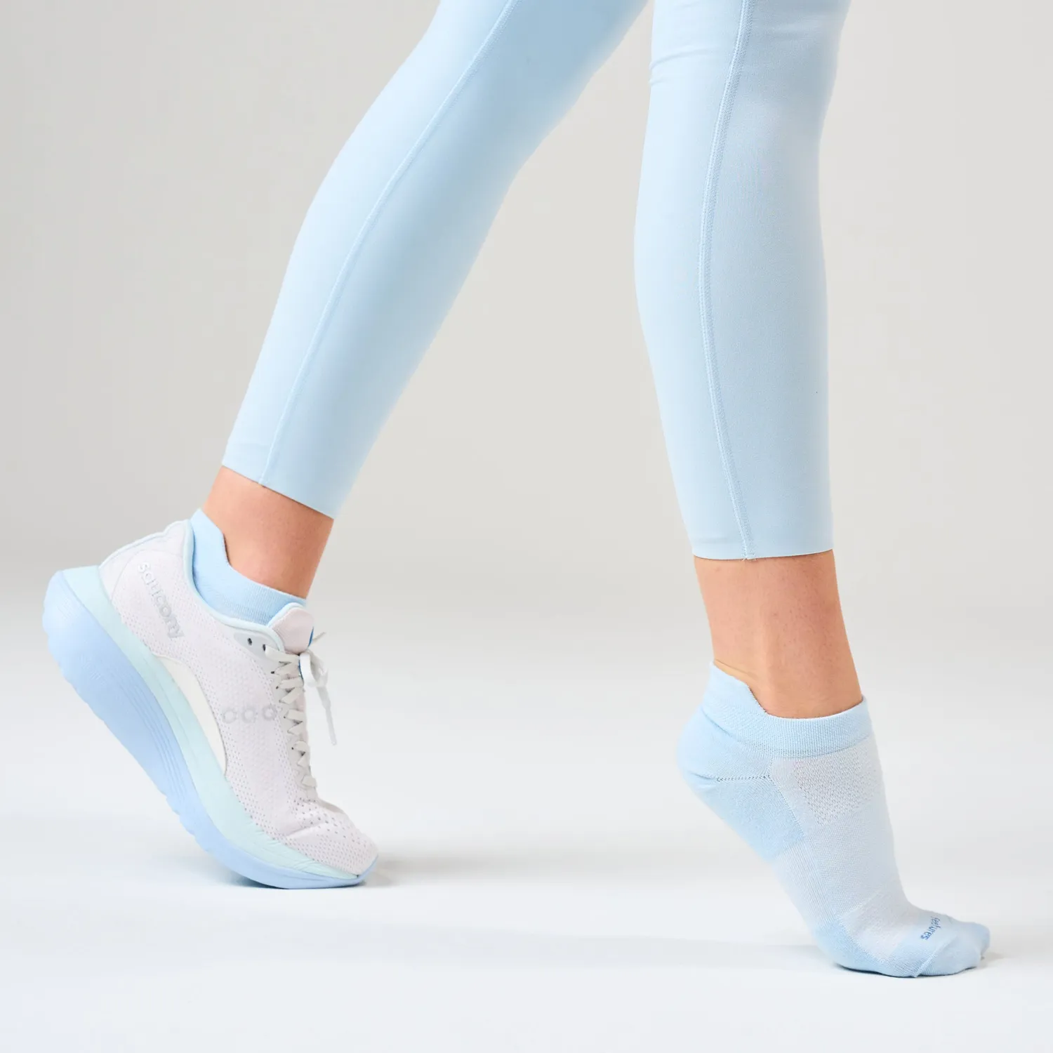 Feetures High Performance Ultra Light Tab sokker tynn