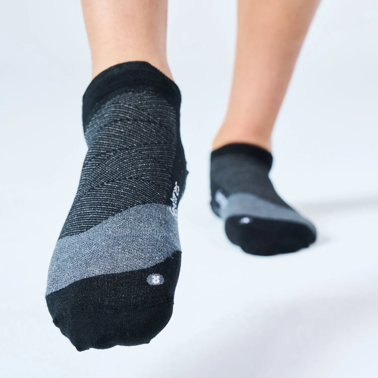 Feetures Merino 10 Max Cushion Tab sokker white mix 6 par ull