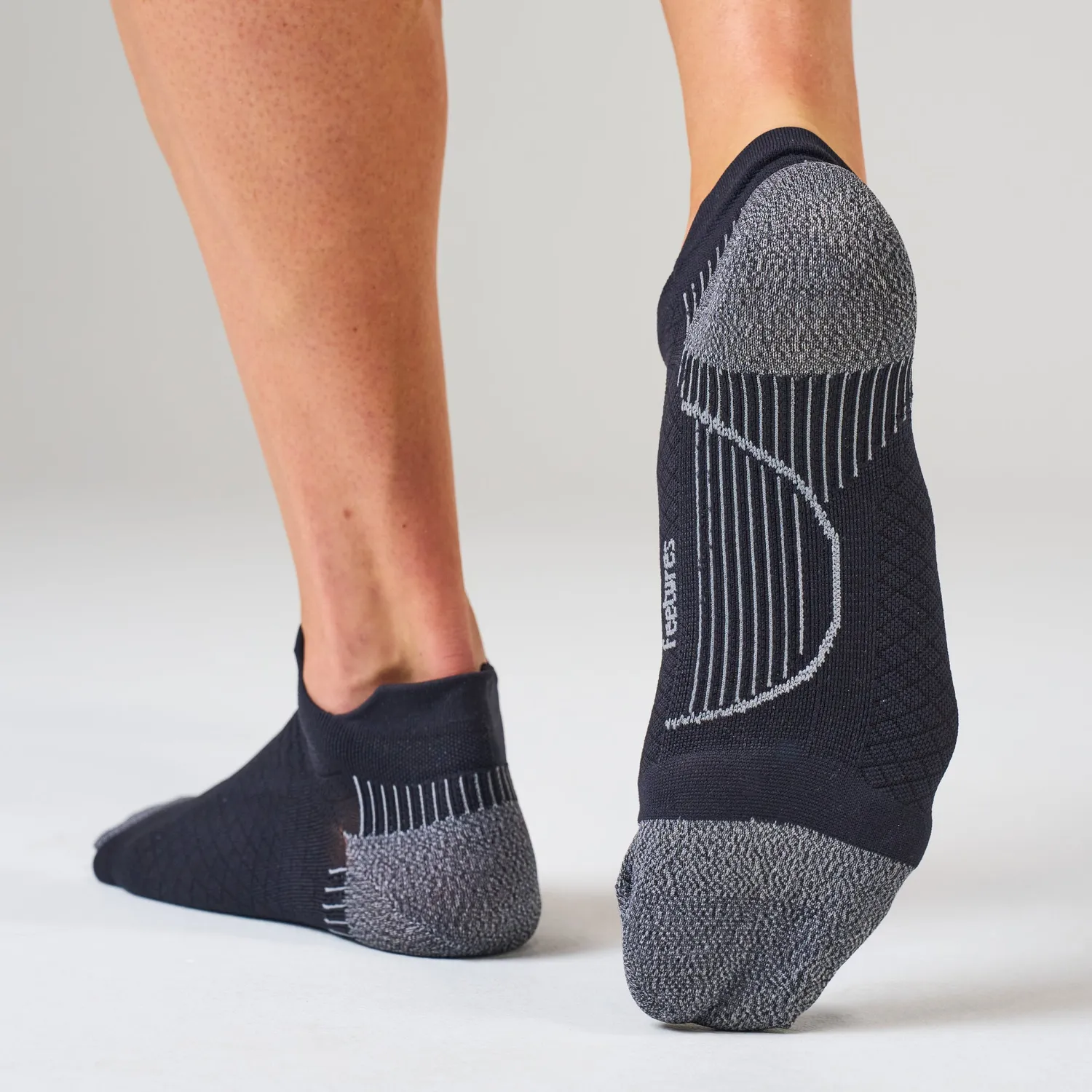 Feetures Plantar Fasciitis Relief Tab sokker hvit støtte