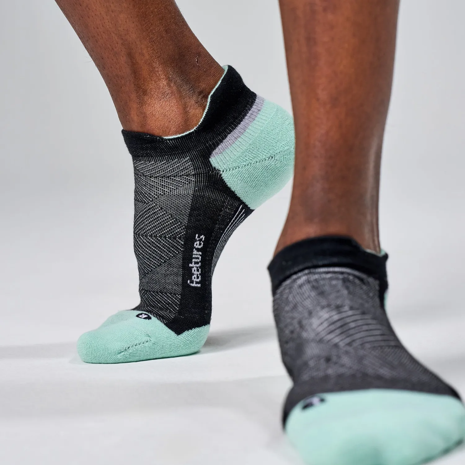 Feetures Elite Max Cushion Tab sokker 3-pack hvit ankel