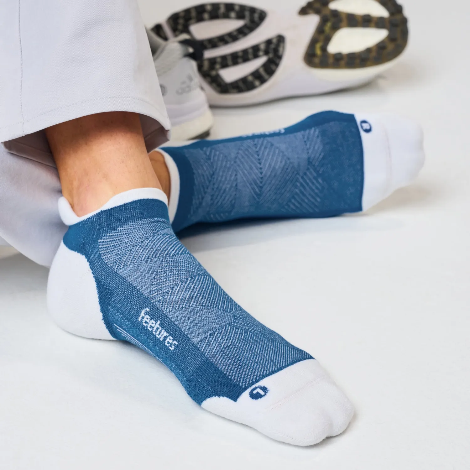 Feetures Elite Golf Max Cushion Tab golfsokker hvit tykk