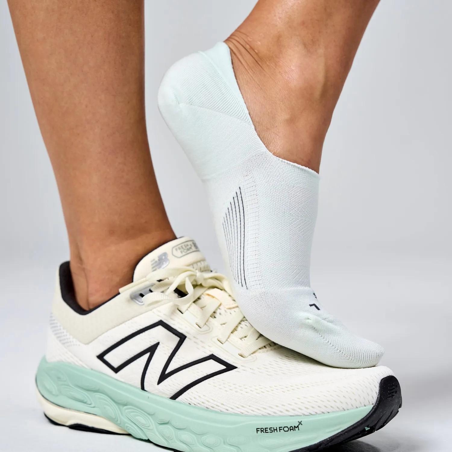 Feetures Elite Ultra Light Invisible sokker hvite
