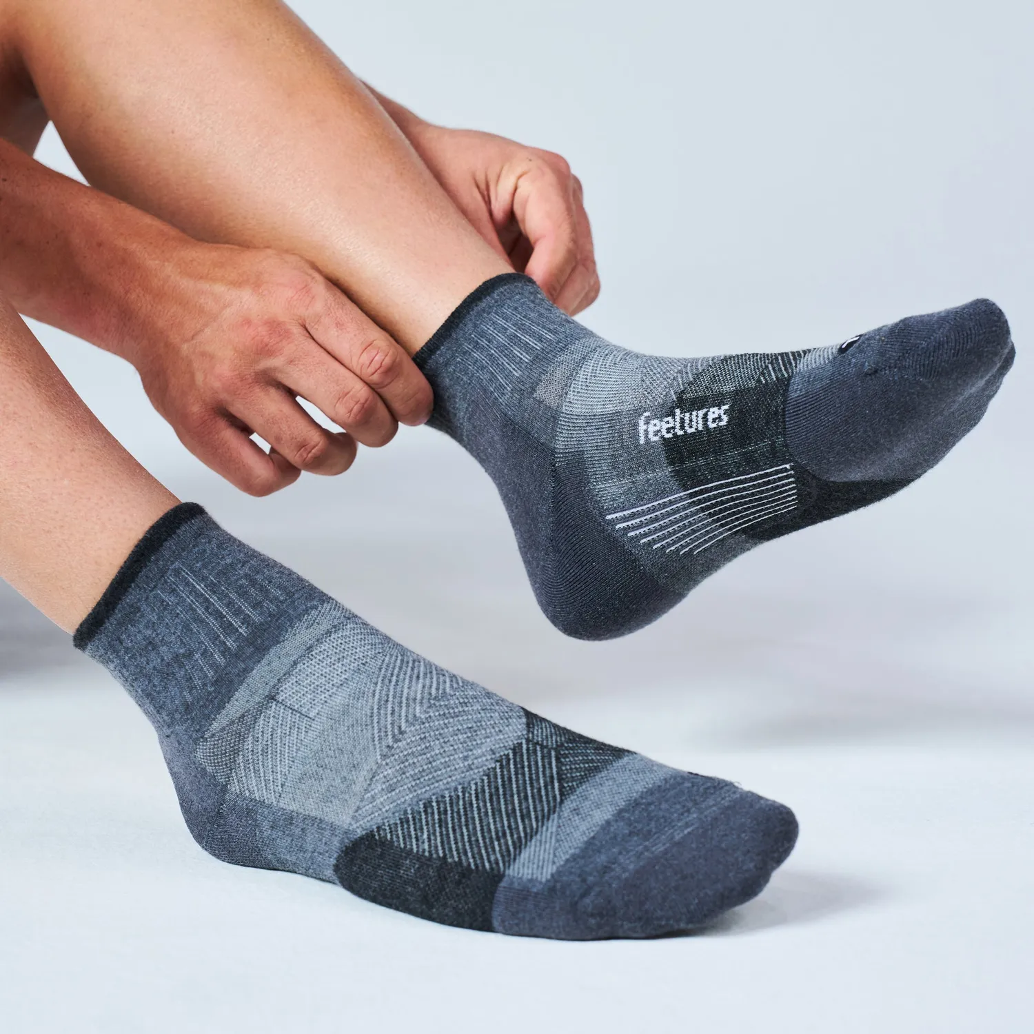 Feetures Trail Max Cushion Quarter sokker Tectonic Blue tykk demping