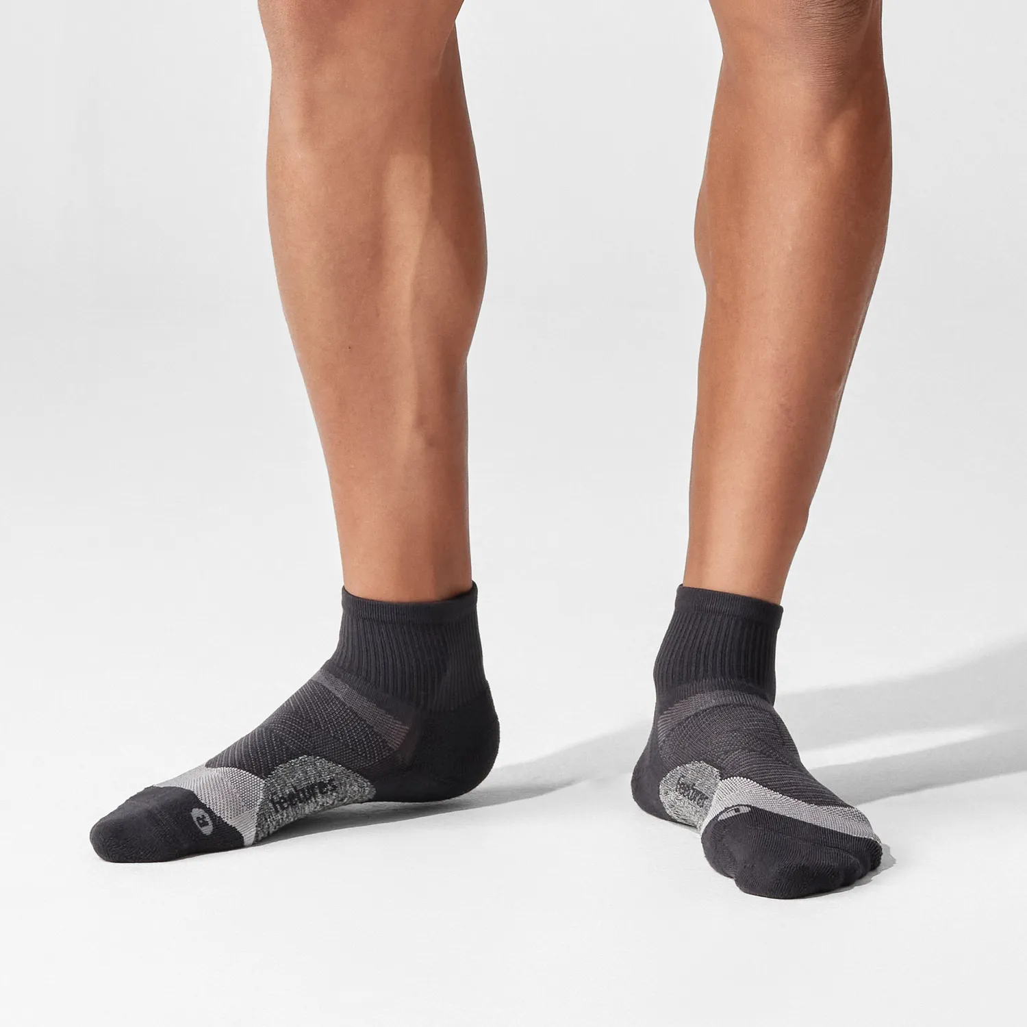 Feetures Elite Light Cushion Quarter sokker 3-pakk hvit lett