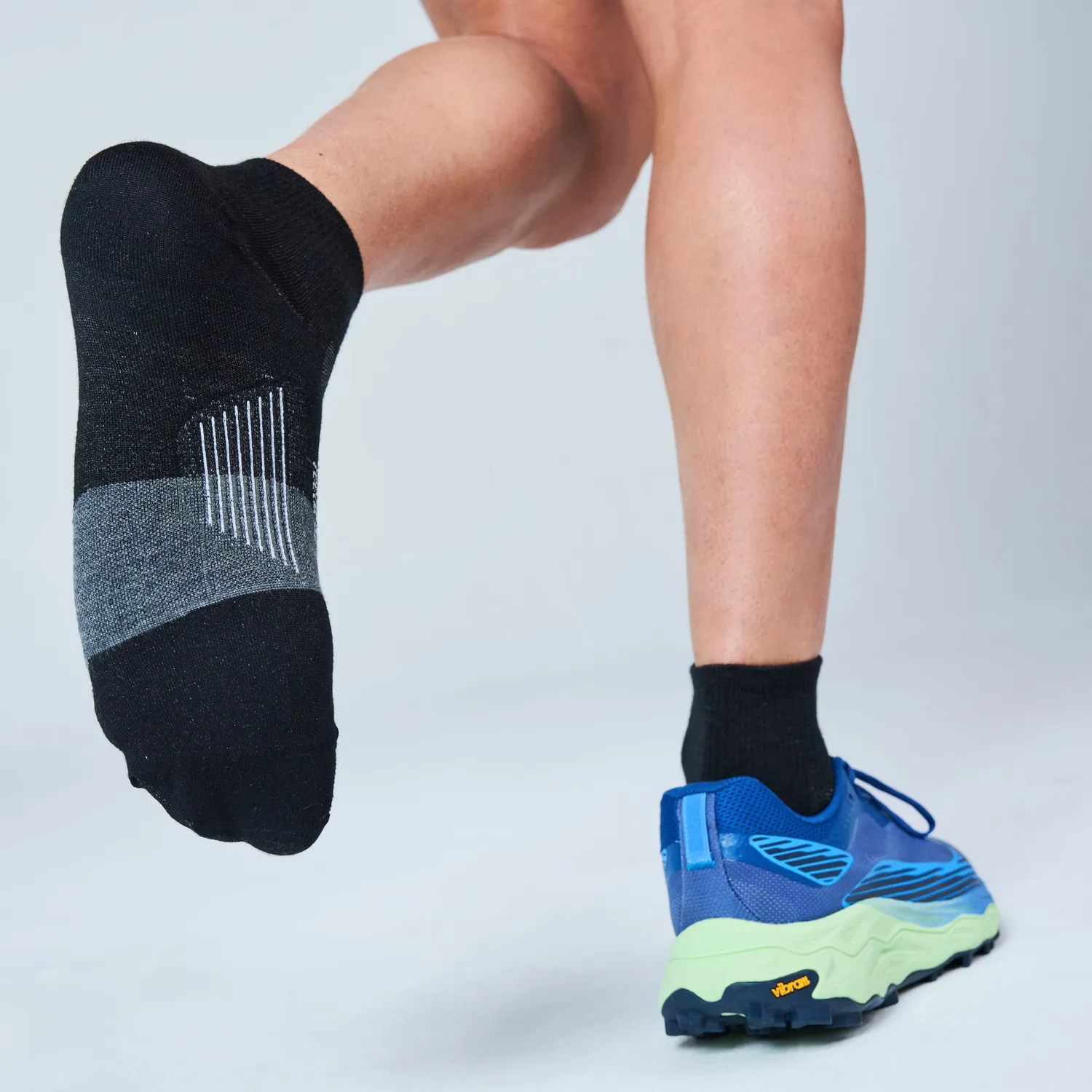 Feetures Merino 10 Ultra Light Quarter ullsokker svart